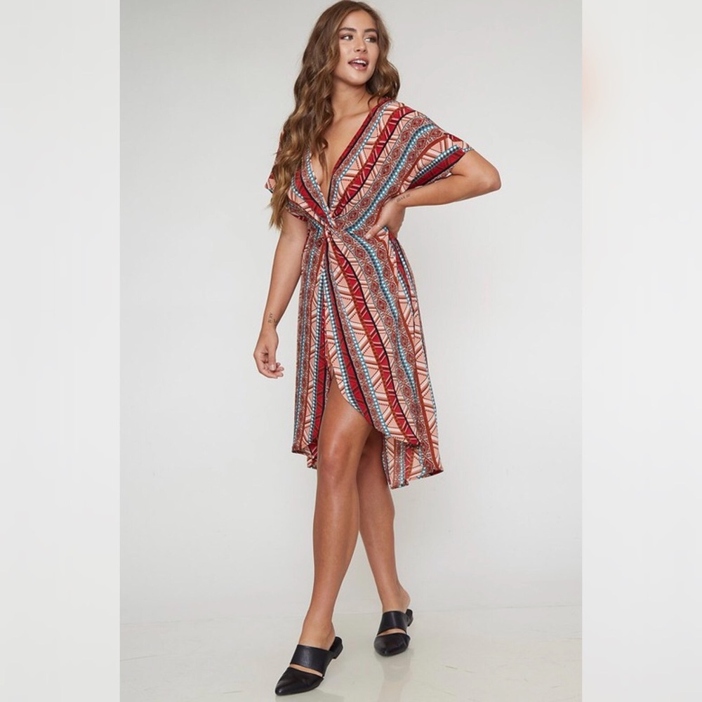 Aztec Red Teal Short Sleeve Tulip Hem Dress - Picture 4 of 11